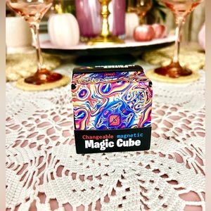 NWT Magnetic Magic Game Cube and Fidget Toy